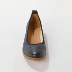 Ballerines en cuir largeur confort, avec empiècements extensibles