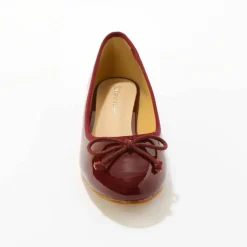 Ballerines plates vernies à noeud