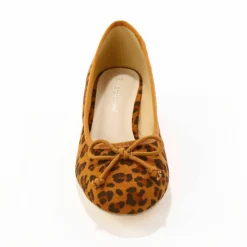 Ballerines à talons imprimées léopard.