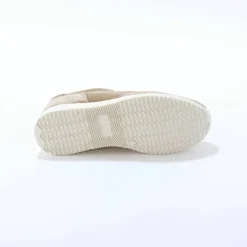 Baskets lacées spécial pieds sensibles, en tissu souple