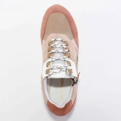 Baskets sneakers cuir, empiècements fantaisie contrastés