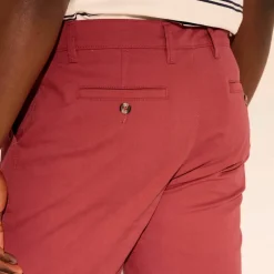 Bermuda chino arrondi sous le ventre