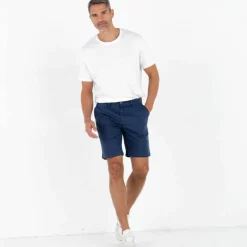 Bermuda chino arrondi sous le ventre