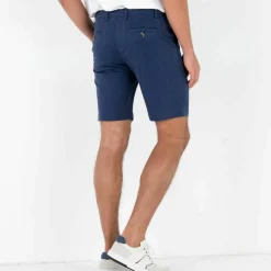 Bermuda chino arrondi sous le ventre
