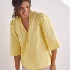Blouse ample, manches 3/4 brodées