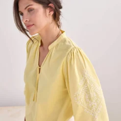 Blouse ample, manches 3/4 brodées
