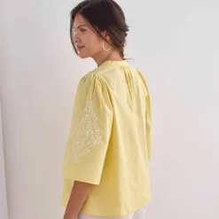 Blouse ample, manches 3/4 brodées