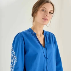 Blouse ample, manches 3/4 brodées