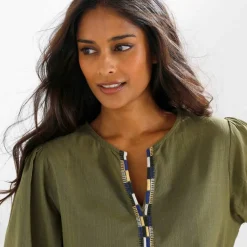 Blouse brodée en coton unie, manches 3/4