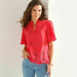 Blouse col tunisien manches courtes, broderie anglaise