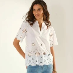 Blouse col tunisien manches courtes, broderie anglaise