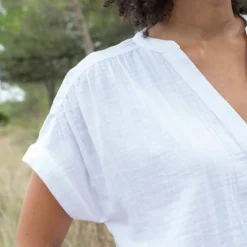 Blouse col tunisien unie en double gaze de coton