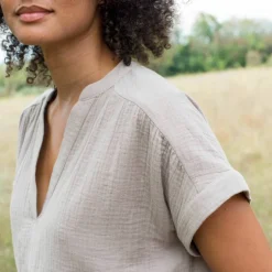 Blouse col tunisien unie en double gaze de coton