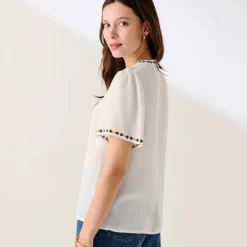 Blouse crépon brodé manches courtes