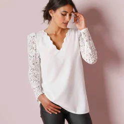 Blouse décolleté festonné dos, manches dentelle