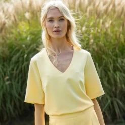 Blouse fluide col V manches courtes, unie