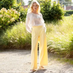Blouse fluide à volants asymétriques, unie