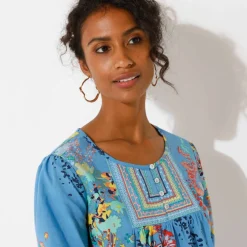 Blouse imprimée fleurs, détails brodés