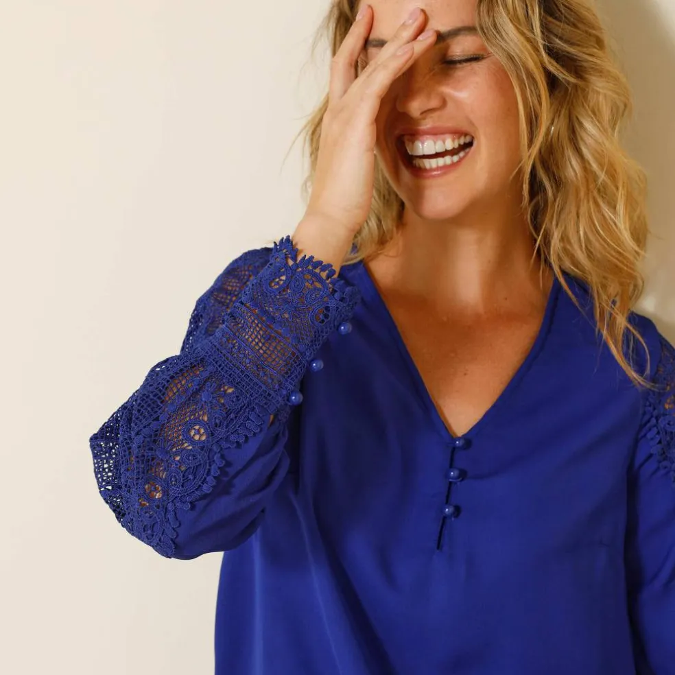 Blouse macramé col V manches longues, crêpe fluide