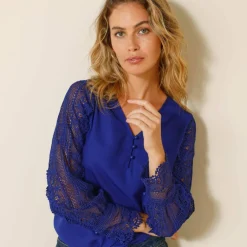 Blouse macramé col V manches longues, crêpe fluide