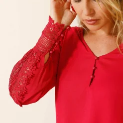 Blouse macramé col V manches longues, crêpe fluide