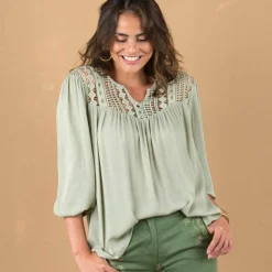 Blouse macramé manches 3/4