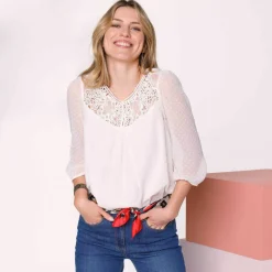 Blouse macramé unie, voile plumetis