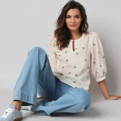 Blouse manches 3/4, broderies palmiers