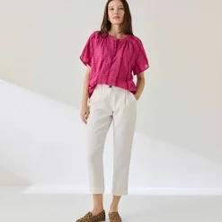 Blouse manches courtes finitions en macramé, unie