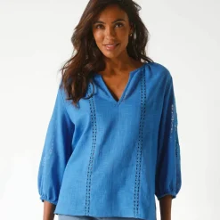 Blouse unie macramé, manches brodées