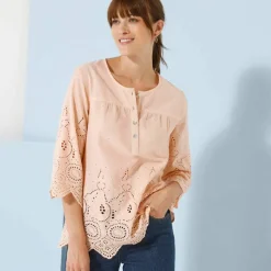 Blouse unie manches 3/4, broderie anglaise