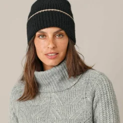 Bonnet détails brillants