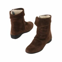 Boots fourrées en croûte de cuir