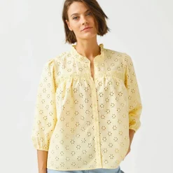 Chemisier broderie anglaise, smocks et col volanté