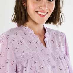 Chemisier broderie anglaise, smocks et col volanté