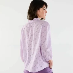 Chemisier broderie anglaise, smocks et col volanté