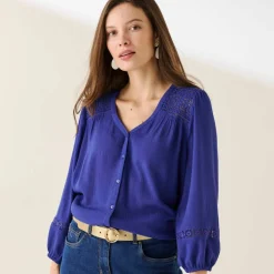 Chemisier col V boutonné, crépon fluide macramé