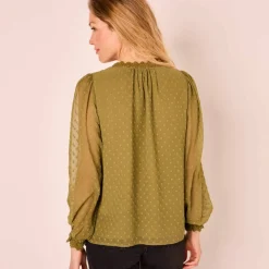 Chemisier voile plumetis, détails macramé
