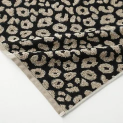 Collection serviettes de bain jacquard motif peau de léopard 450 g/m2