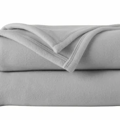 Composition • Maille polaire 100% polyester, 450 g/m² Description • Couverture polaire Thermotec® réputée pour ses qualités d'excellence : contact i