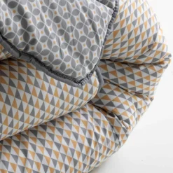Couette microfibre micro imprimé graphique 400 g/m²