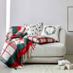 Coussin coton bouclette, broderies skieurs