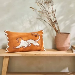 Coussin rectangulaire brodé tigre