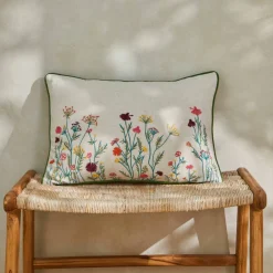 Coussin rectangulaire coton lin broderie fleurie