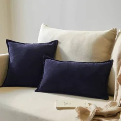 Coussin uni velours côtelé