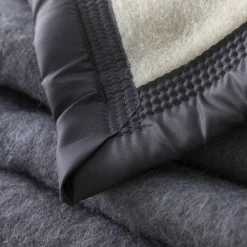 Couverture bicolore pure laine 800 g/m²