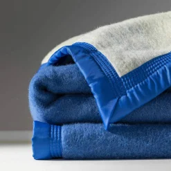 Couverture bicolore pure laine 800 g/m²
