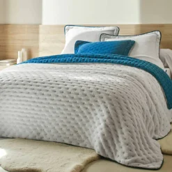 Couvre-lit réversible microfibre matelassée/sherpa