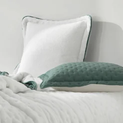Couvre-lit réversible microfibre matelassée/sherpa