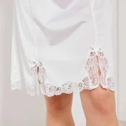 Fond de robe en satin antistatique
